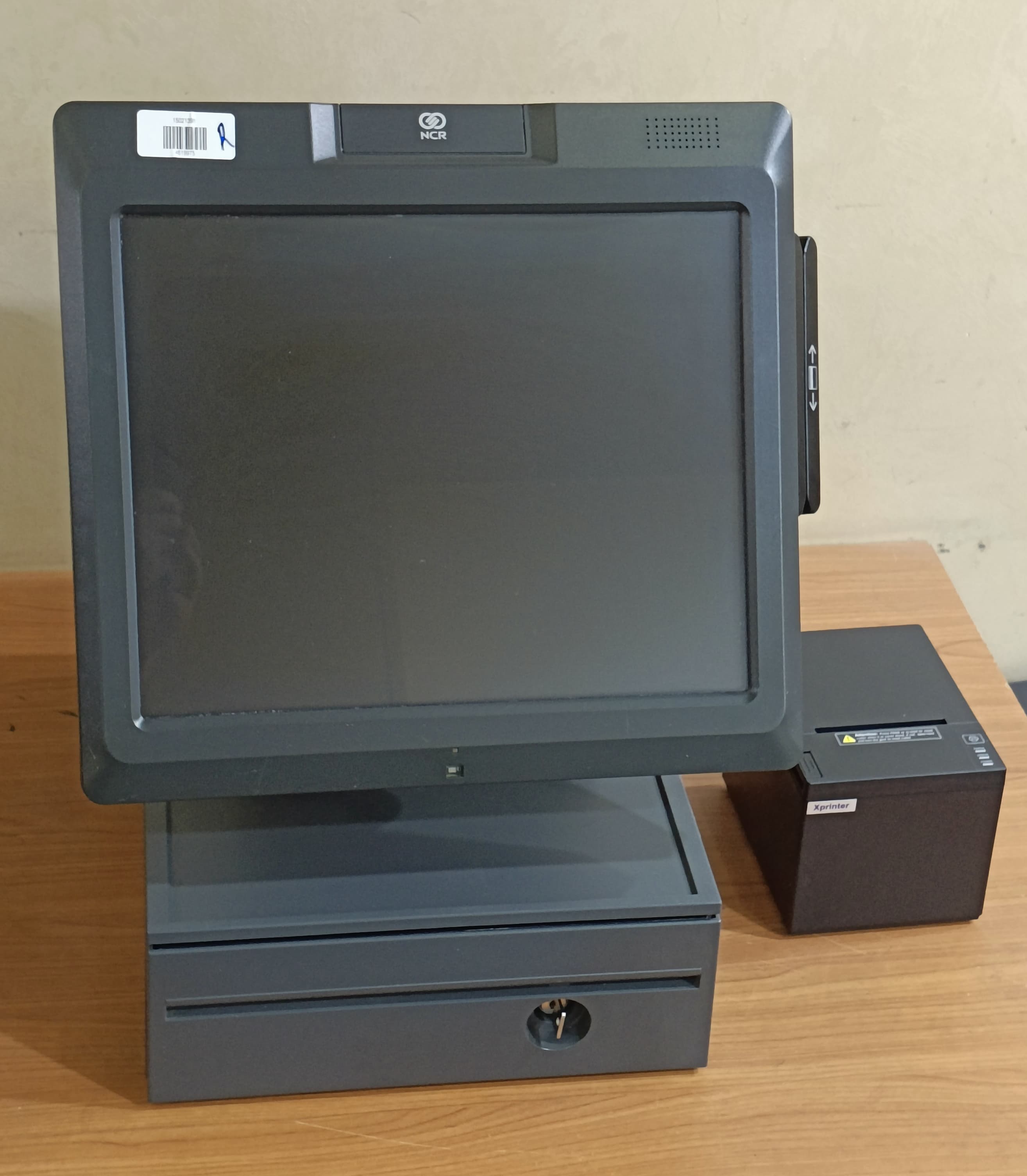 جهاز NCR تاتش سكرين
